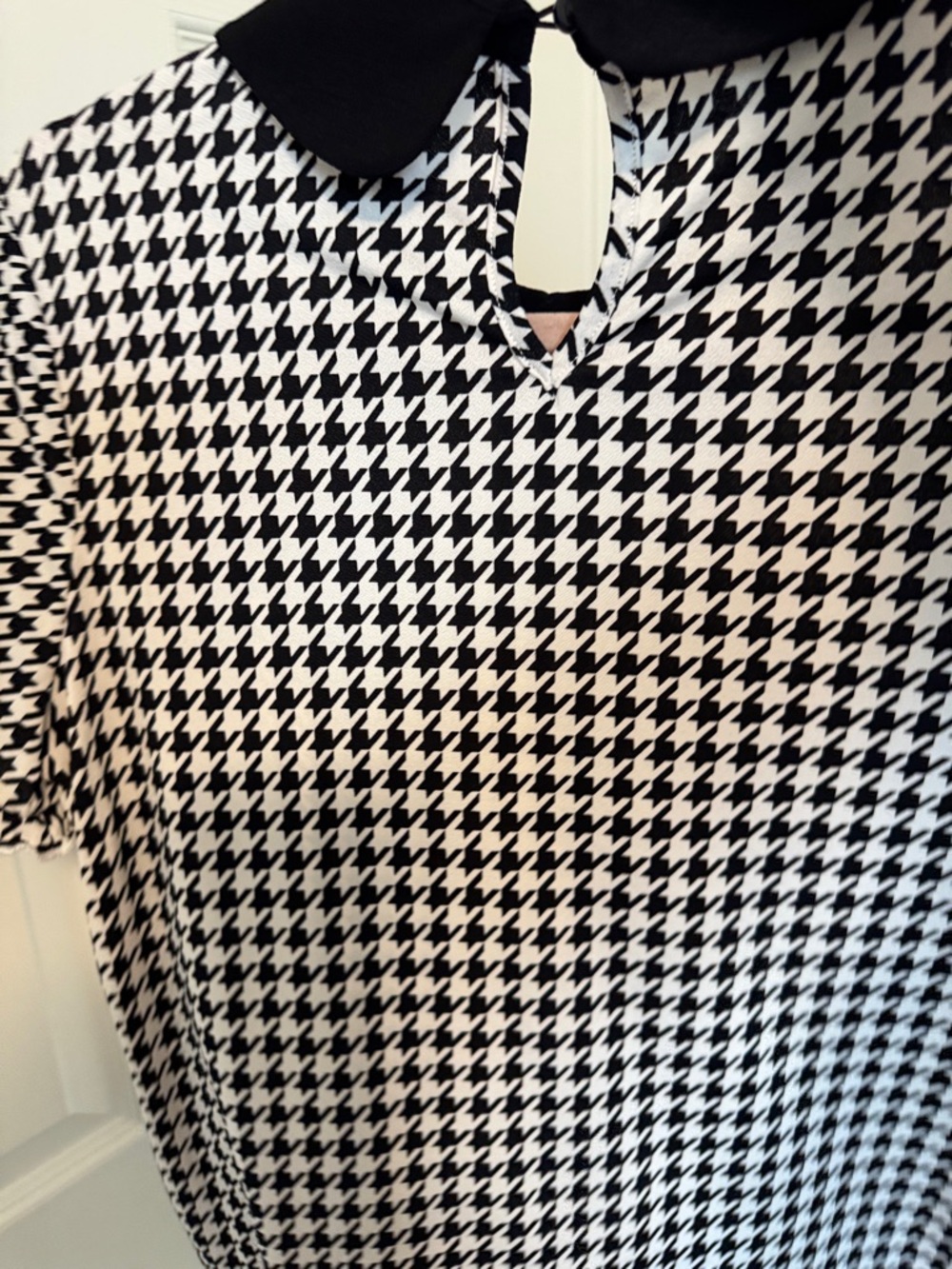 Black & White Houndstooth Peter Pan Collar Top - Picture 6 of 8